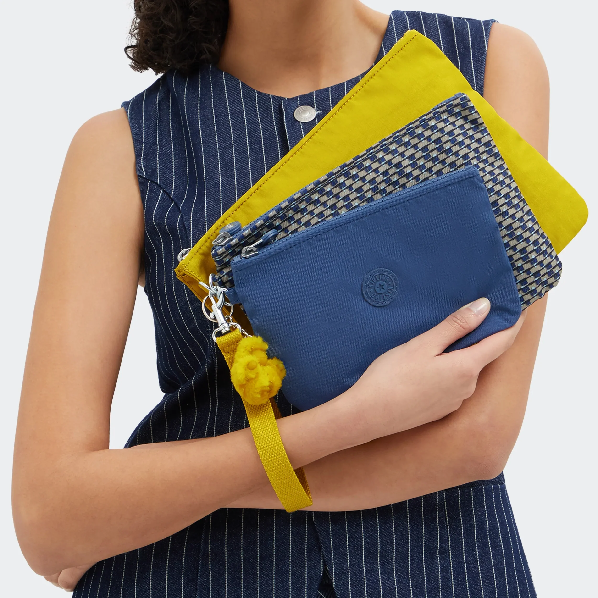 Iaka Large 3-in-1 Wristlet - Image 2