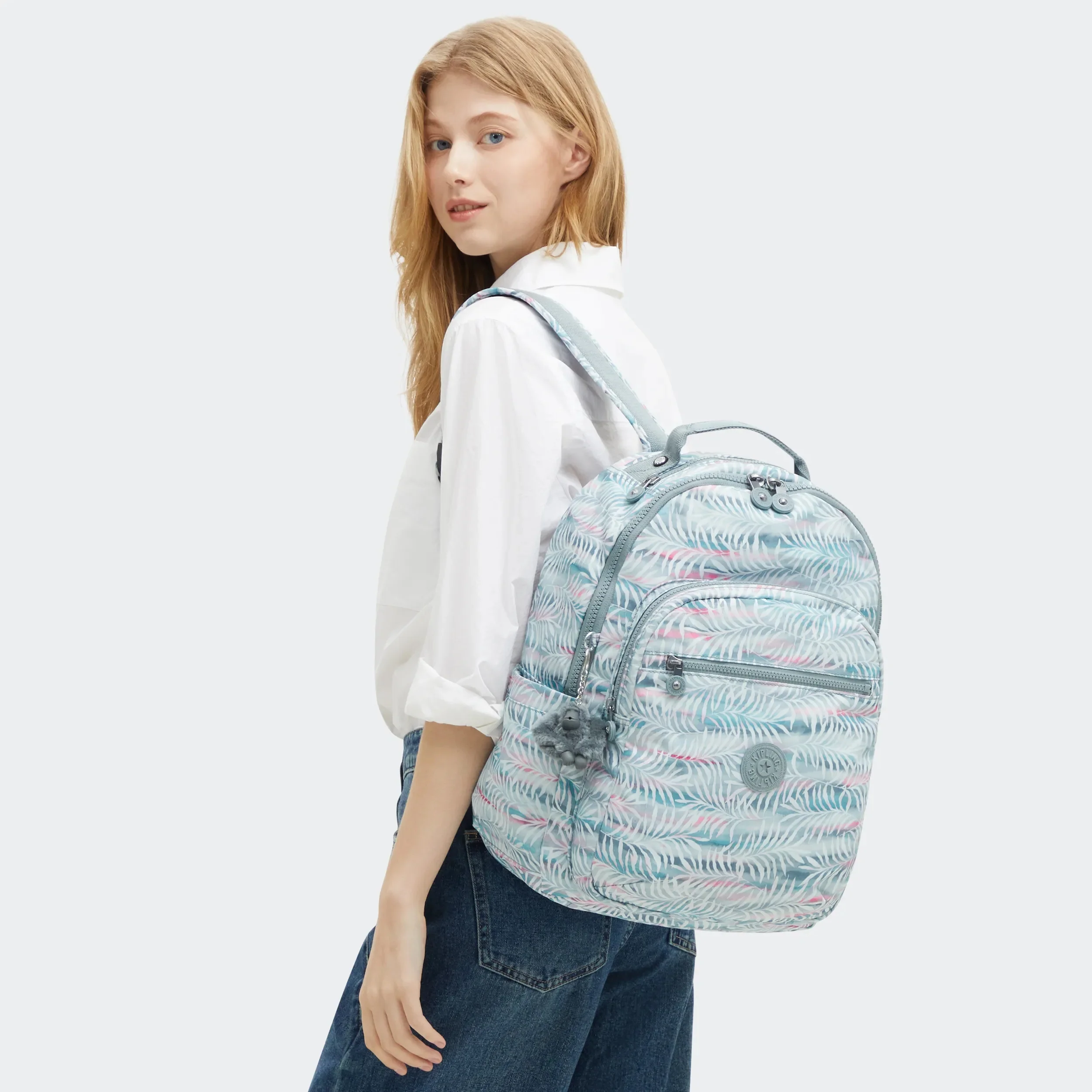 Seoul Large Printed 15" Laptop Backpack - Image 2